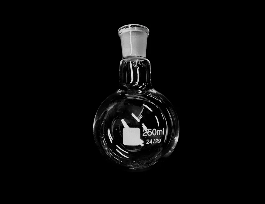 Store hydrofluoric acid-free corrosive solvents (e.g., H₂SO₄, HNO₃) with minimal risk of ionic leaching.