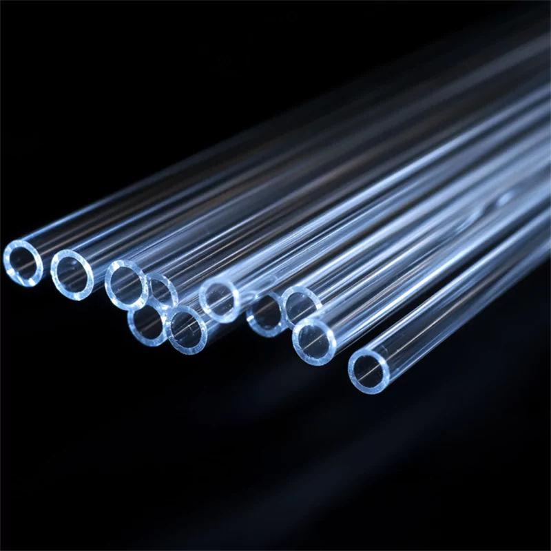 Tubos capilares de cuarzo resistentes a los ácidos para la manipulación de reactivos corrosivos en instrumentos de laboratorio.
