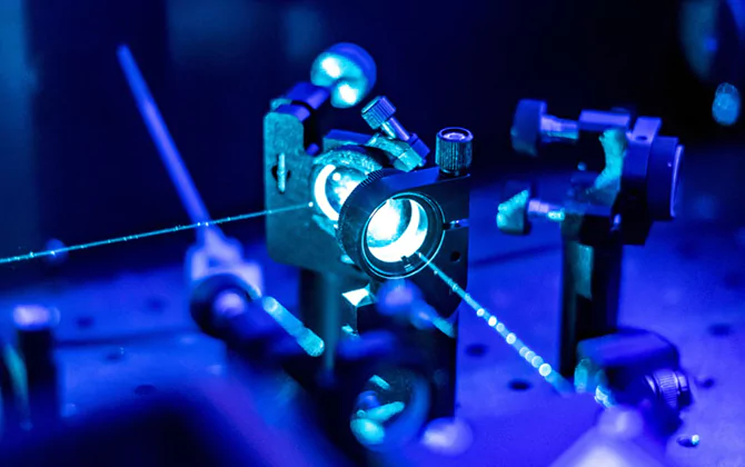 transmitancia óptica a través de uv visible ir
