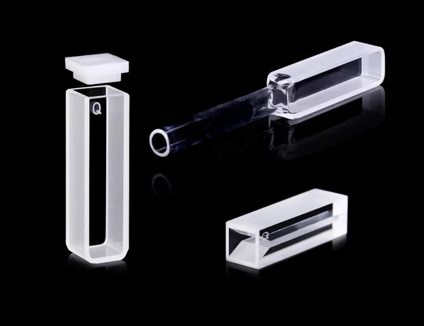 Cubeta de cuarzo para espectrofotometría UV-vis de laboratorio