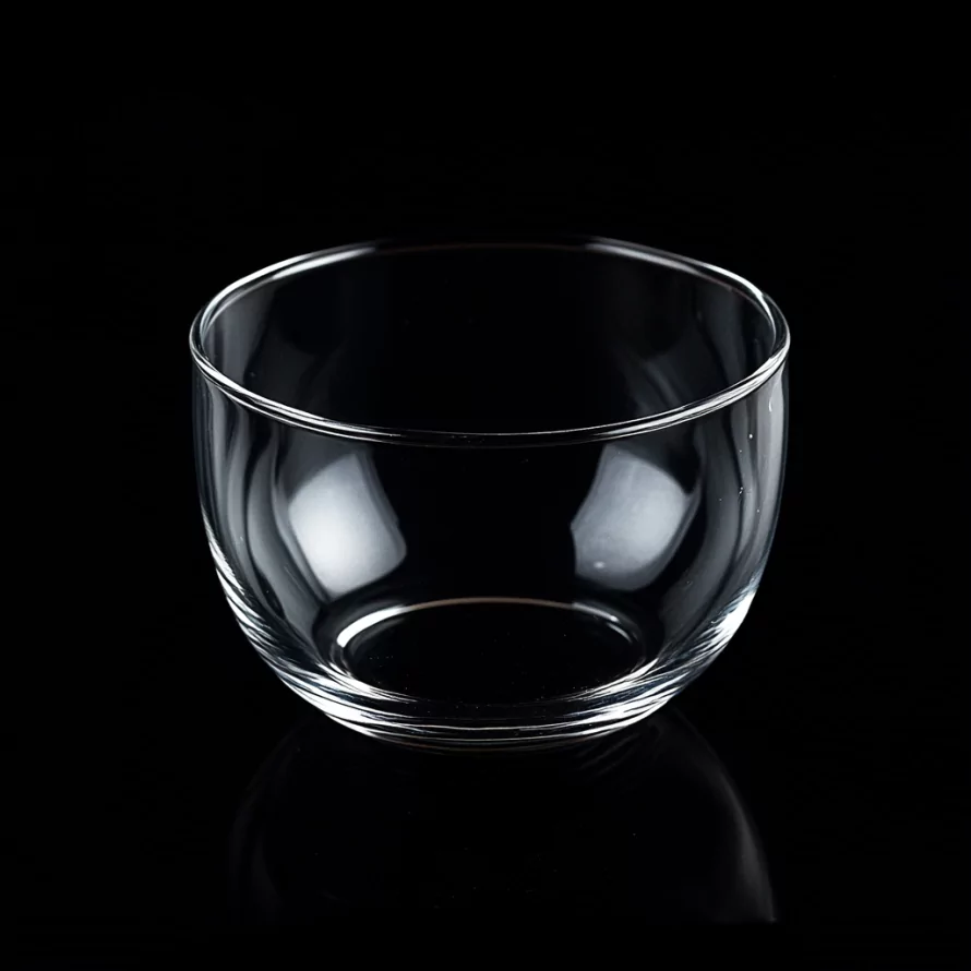 Transparent quartz crucible with excellent optical clarity