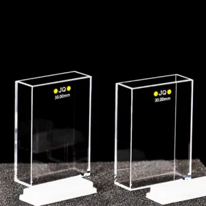 분석 워크플로우를 위한 뚜껑이 있는 일관된 경로의 쿼츠 형광 큐벳