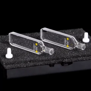 УФ-кювета из плавленого кварца с фторопластовой пробкой, обеспечивающей превосходное пропускание УФ-видимого света