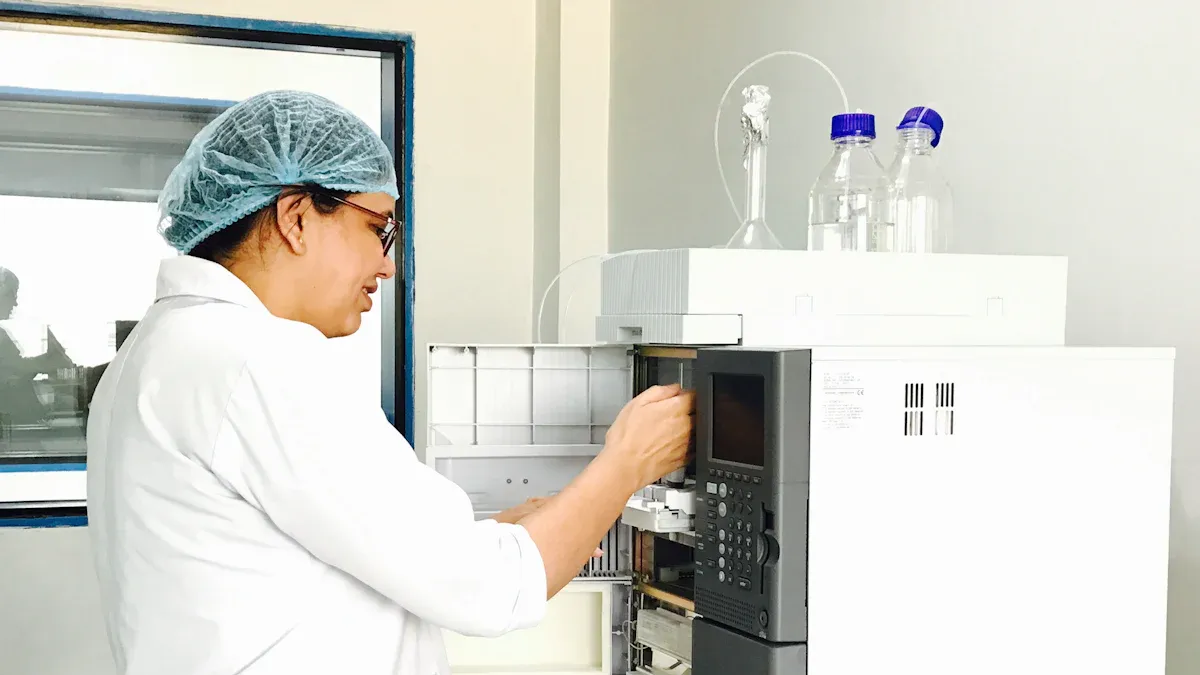 كيف ينبغي للمختبرات التحليلية التحقق من صحة أداء أنبوب الكوارتز قبل تطوير الطريقة الحرجة؟