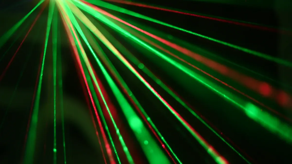 What Are the Required LIDT Values of Quartz Discs for Different Laser Power Levels?