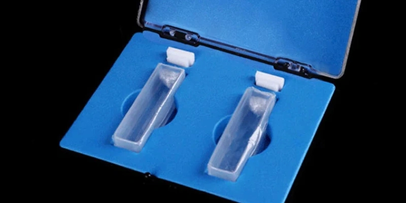 Fused Silica Quartz Cuvette for Spectrophotometer Sample Detection and Quantification Fused Silica Quartz Cuvette for Spectrophotometer Sample Detection and Quantification