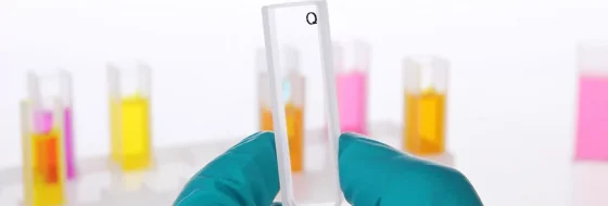 Micro-volume quartz cuvette for small sample analysis Micro-volume quartz cuvette for small sample analysis