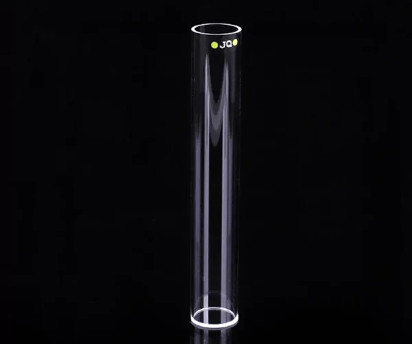 Cuvette UV en quartz réfléchissant usinée avec précision pour la spectroscopie UV-Visible Cuvette UV en quartz réfléchissant usinée avec précision pour la spectroscopie UV-Visible