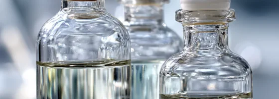 Quartz storage bottle demonstrating chemical resistance in laboratory environment Quartz storage bottle demonstrating chemical resistance in laboratory environment